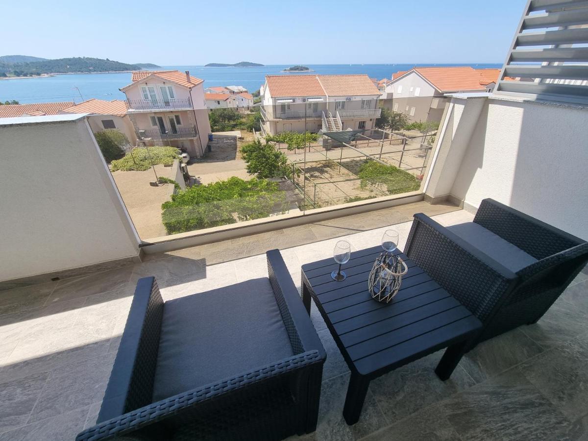 Sea View Apartment Rogoznica  Exterior photo